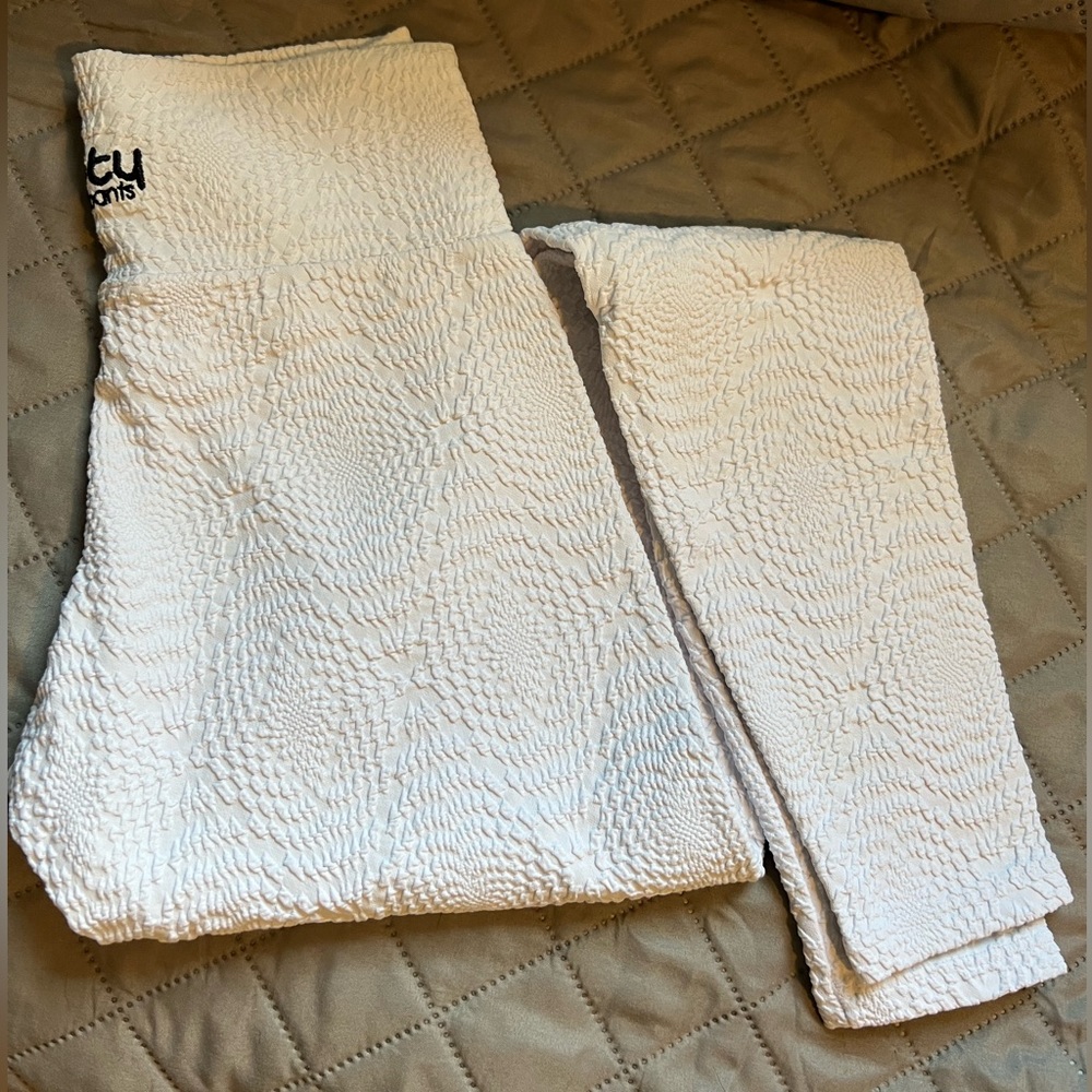 White BBB Mermaid Leggings